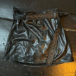 Abercrombie Kids 13/14 Pleather Skort